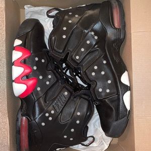 Men’s Nike sneakers